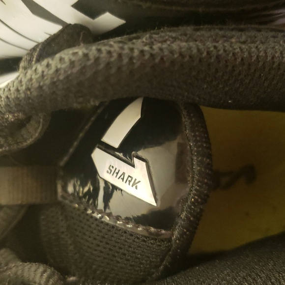 Nike Black and White Sports Cleats - Picture 8 of 9